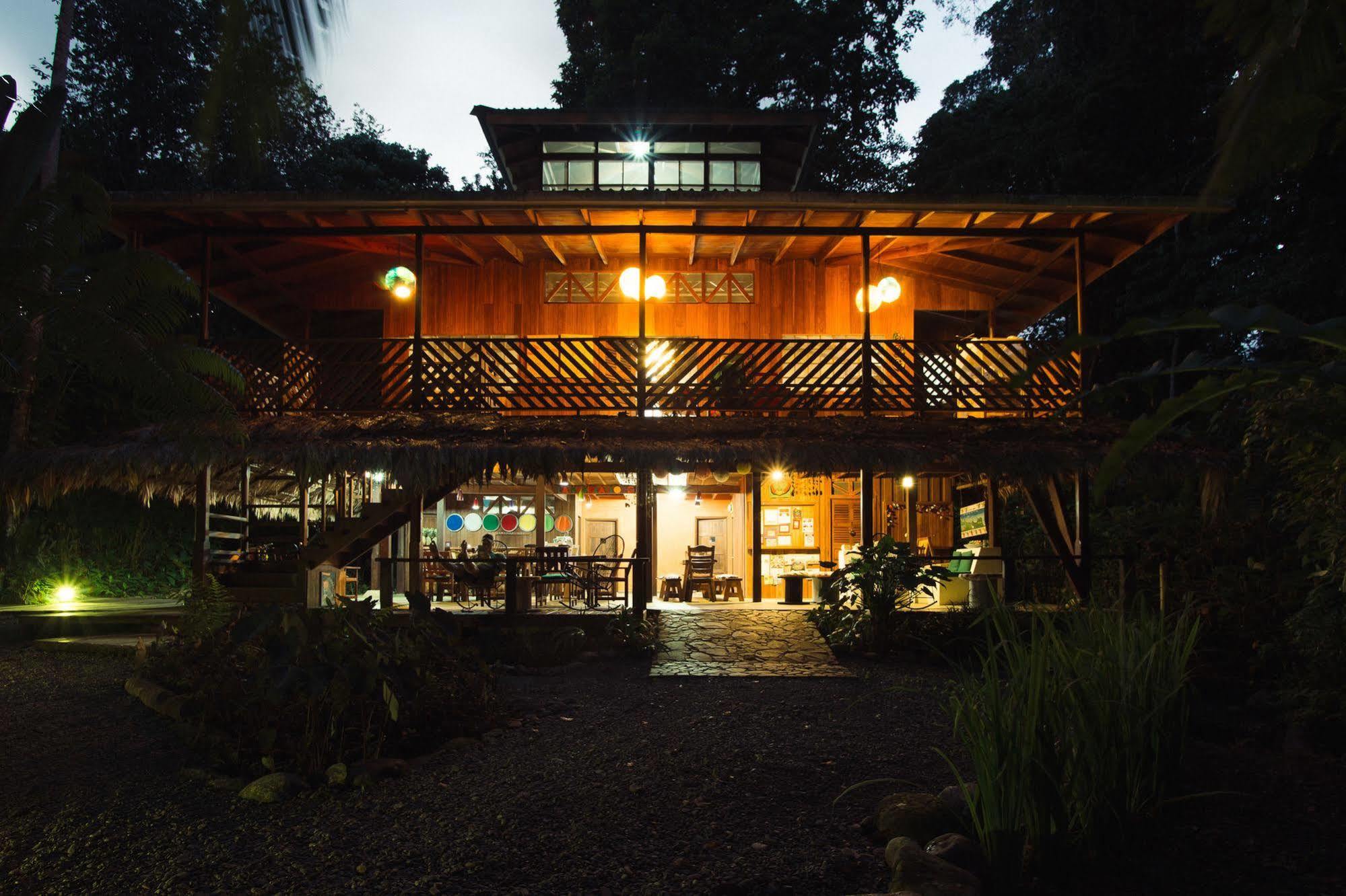 La Kukula Lodge Puerto Viejo de Talamanca Exteriör bild