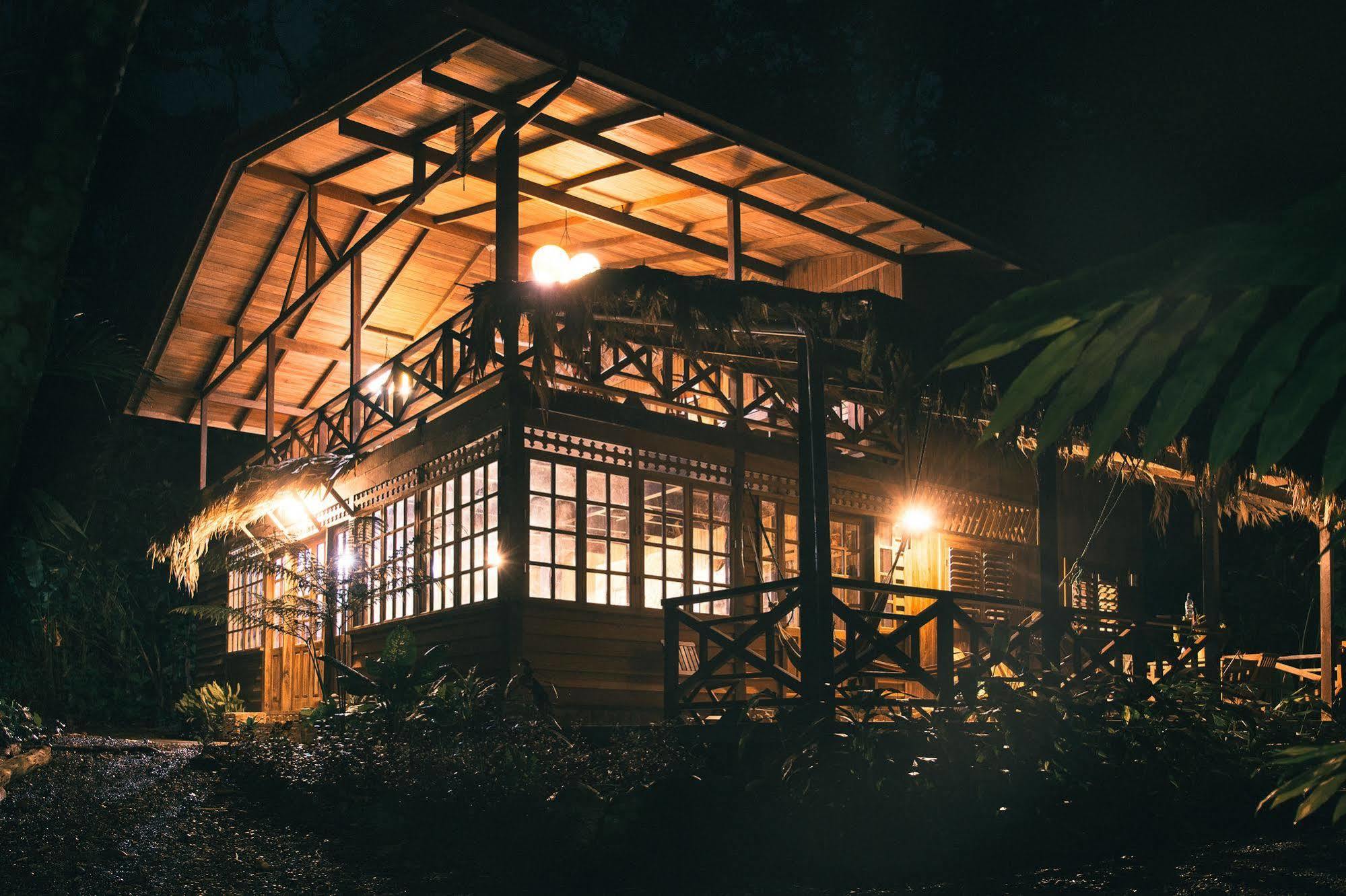 La Kukula Lodge Puerto Viejo de Talamanca Exteriör bild