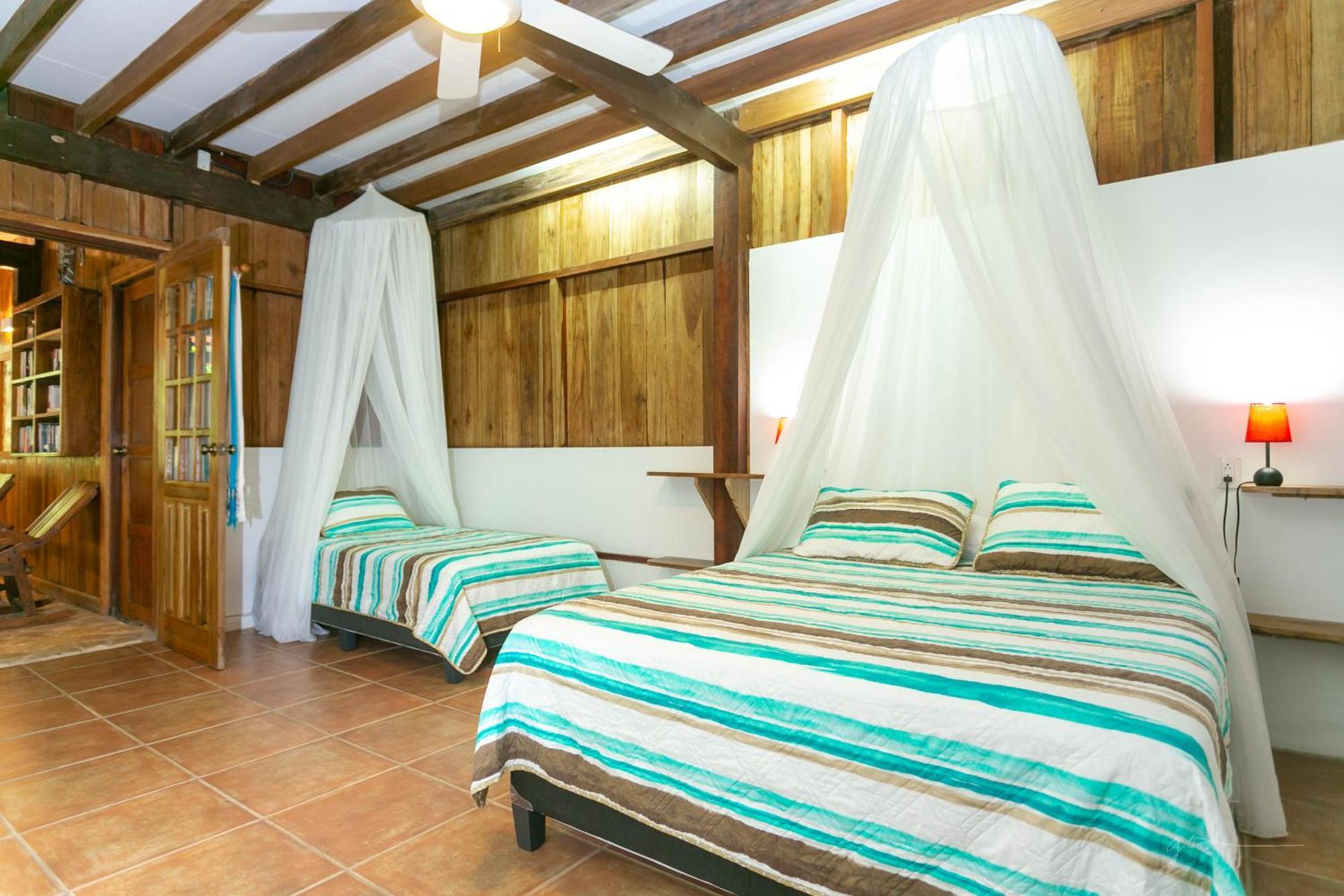 La Kukula Lodge Puerto Viejo de Talamanca Exteriör bild